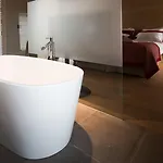 Domaine Des Terres Du Val Hotel