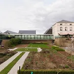 Domaine Des Terres Du Val Hotel