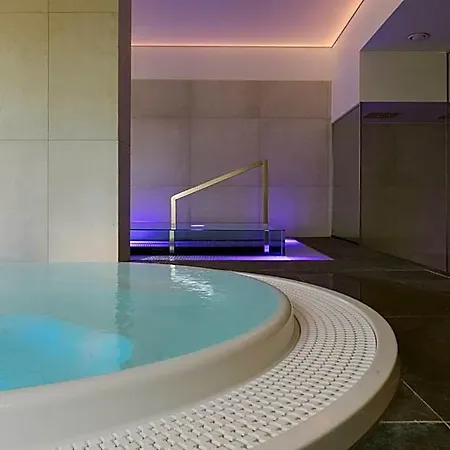 Domaine Des Terres Du Val מלון 4*