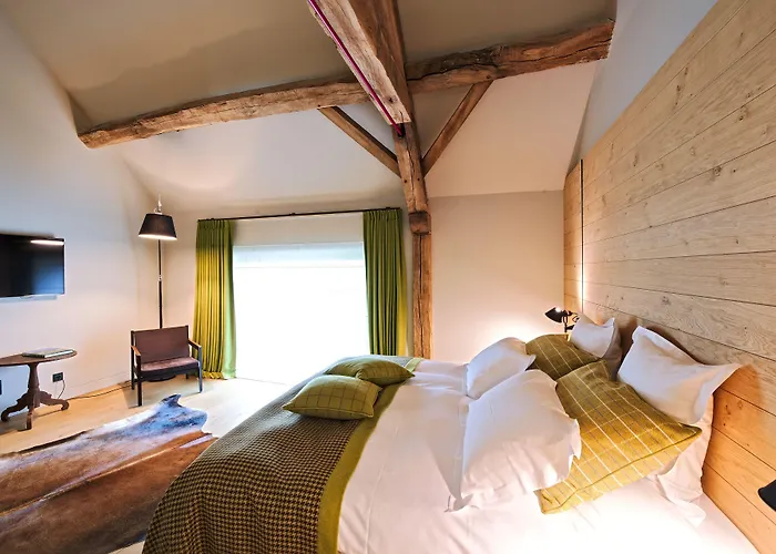 Domaine Des Terres Du Val Hotel